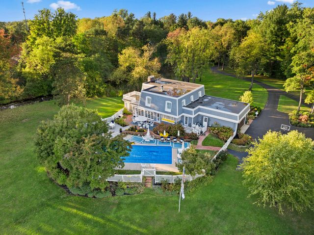 4090 E Fulton Street, Grand Rapids, MI 49546