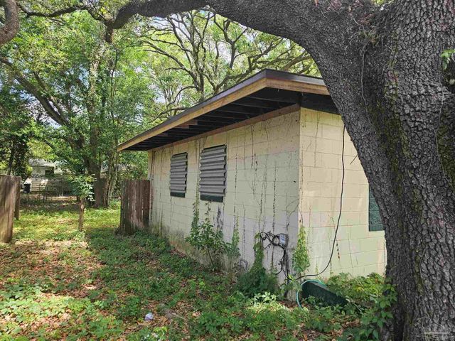 708 Vendee Ln, Pensacola, FL 32505