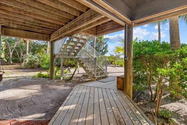 7143 LA LENAIRE DRIVE, Longboat Key, FL 34228