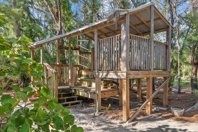 7143 LA LENAIRE DRIVE, Longboat Key, FL 34228