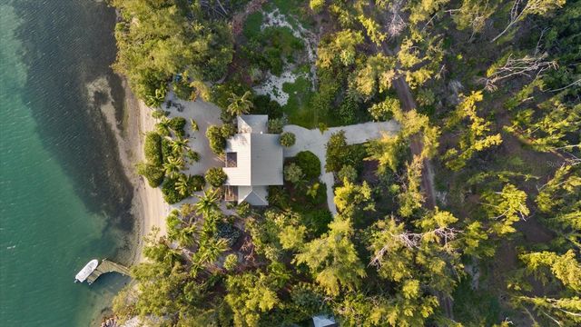 7143 LA LENAIRE DRIVE, Longboat Key, FL 34228