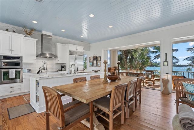 7143 LA LENAIRE DRIVE, Longboat Key, FL 34228