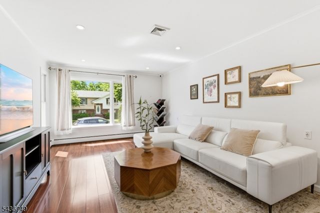162 Washington St, Berkeley Heights Twp., NJ 07922