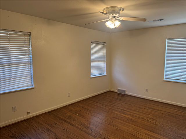 514 W Ridgewood Drive, Garland, TX 75041