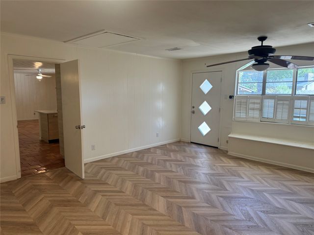 514 W Ridgewood Drive, Garland, TX 75041