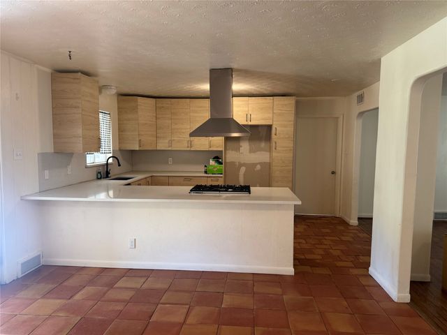514 W Ridgewood Drive, Garland, TX 75041