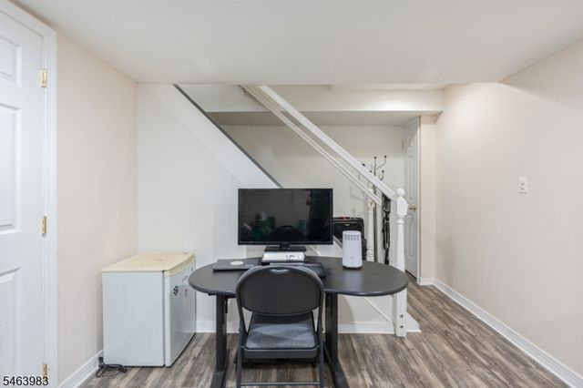 7 Veterans Pl, North Arlington Boro, NJ 07031