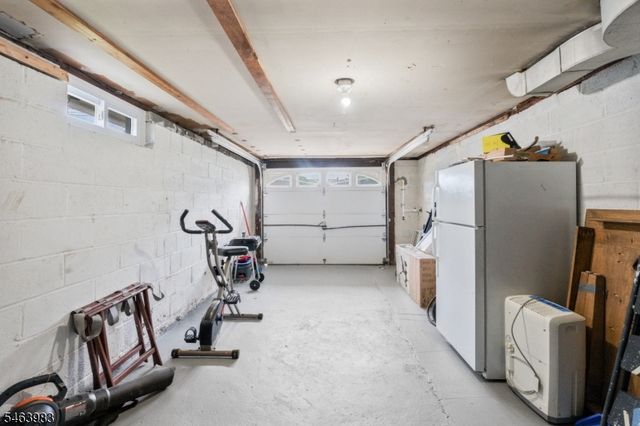 7 Veterans Pl, North Arlington Boro, NJ 07031