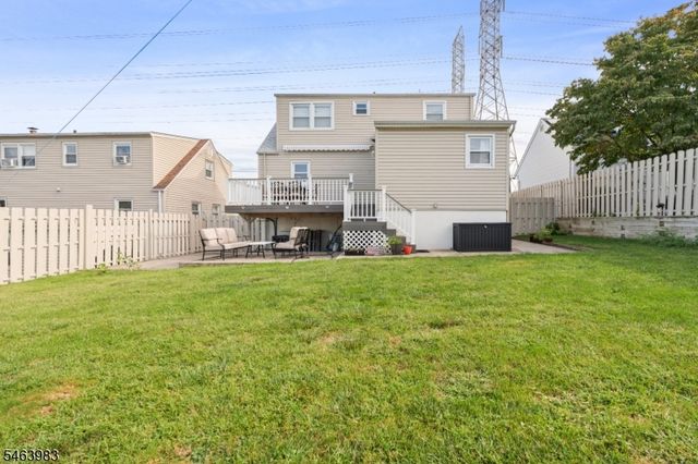 7 Veterans Pl, North Arlington Boro, NJ 07031