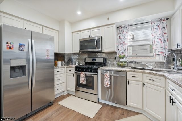 7 Veterans Pl, North Arlington Boro, NJ 07031