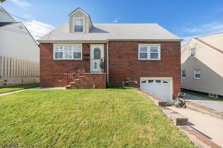 7 Veterans Pl, North Arlington Boro, NJ 07031