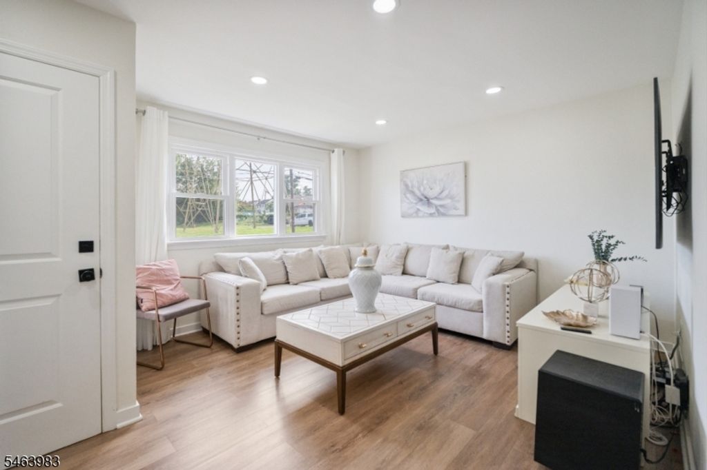 7 Veterans Pl, North Arlington Boro, NJ 07031 — photo 3