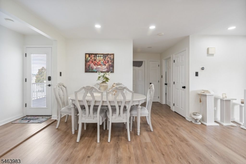 7 Veterans Pl, North Arlington Boro, NJ 07031 — photo 4