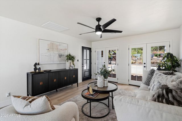 1541 E LAS PALMARITAS Drive, Phoenix, AZ 85020