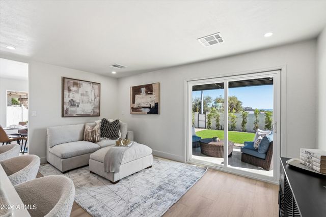 1541 E LAS PALMARITAS Drive, Phoenix, AZ 85020