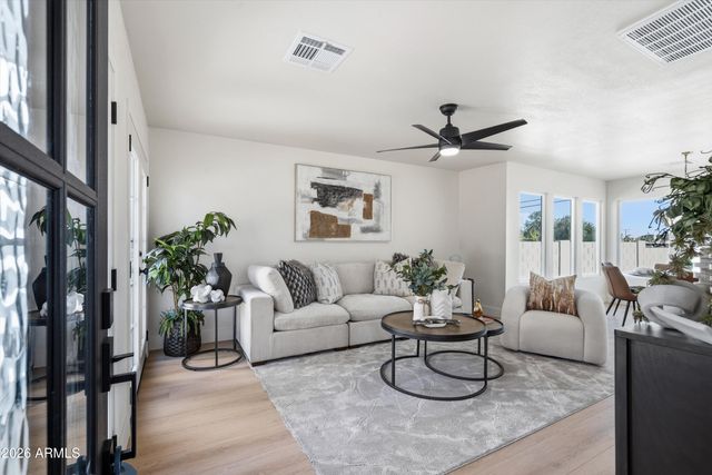 1541 E LAS PALMARITAS Drive, Phoenix, AZ 85020