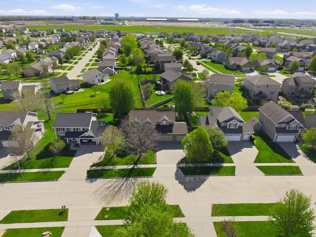 1935 SE Prairie Creek Drive, Waukee, IA 50263