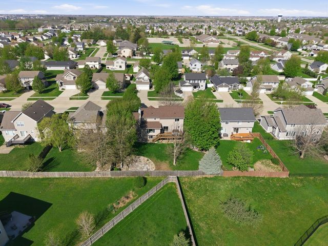 1935 SE Prairie Creek Drive, Waukee, IA 50263