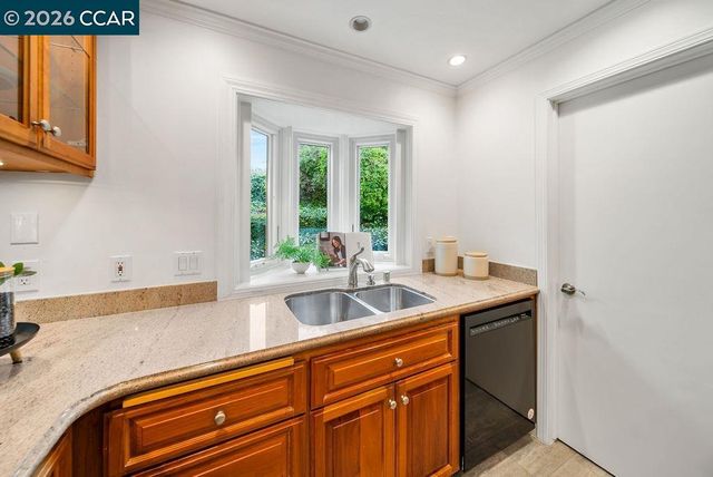 1506 N El Camino Dr, Clayton, CA 94517