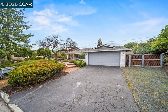 1506 N El Camino Dr, Clayton, CA 94517