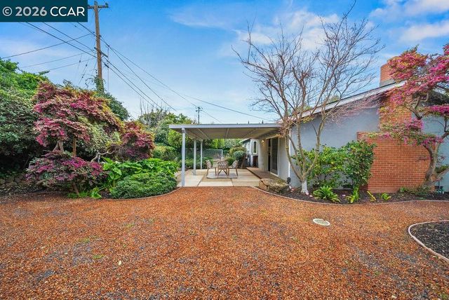 1506 N El Camino Dr, Clayton, CA 94517