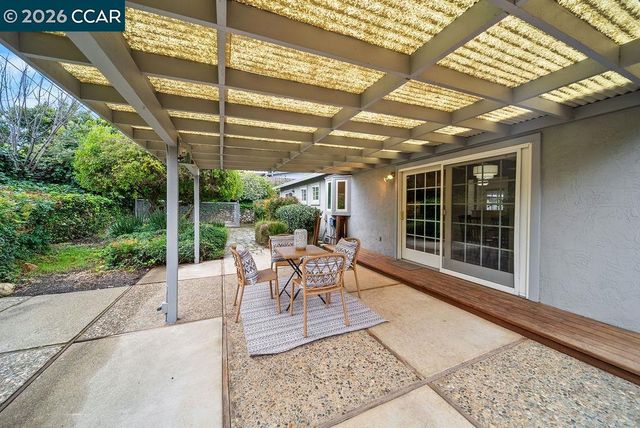 1506 N El Camino Dr, Clayton, CA 94517