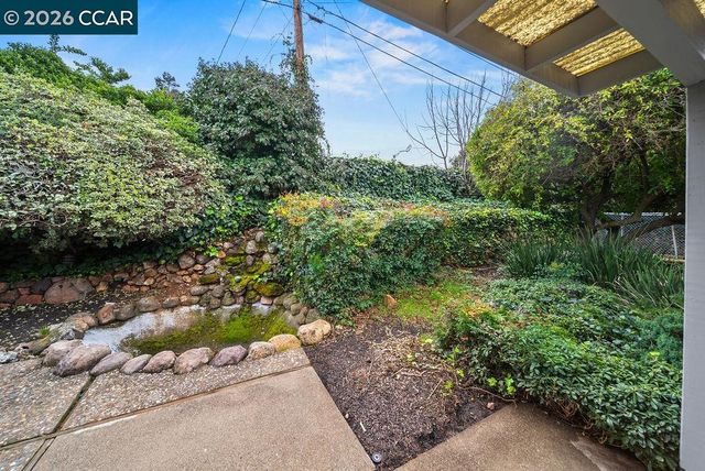 1506 N El Camino Dr, Clayton, CA 94517