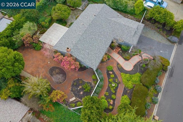 1506 N El Camino Dr, Clayton, CA 94517