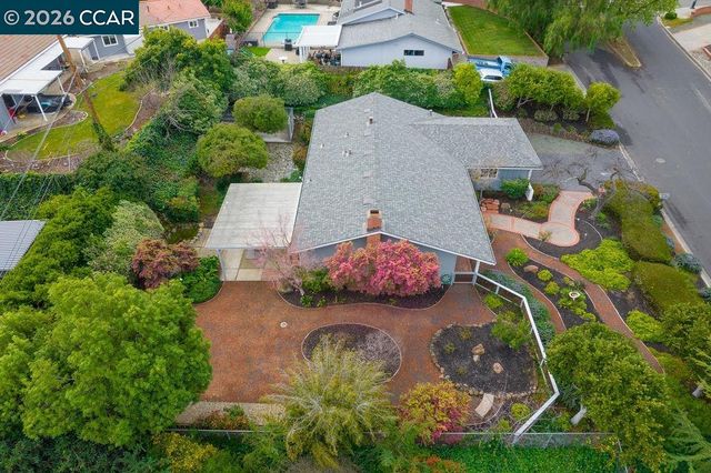 1506 N El Camino Dr, Clayton, CA 94517