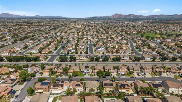 7131 Lemon Grass, Eastvale, CA 92880