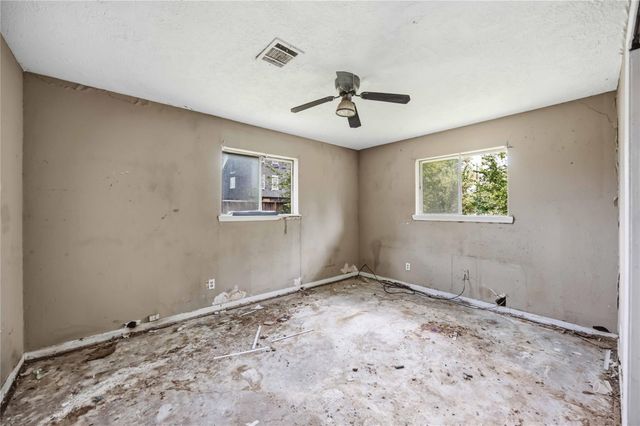 5015 Bricker Street, Houston, TX 77033