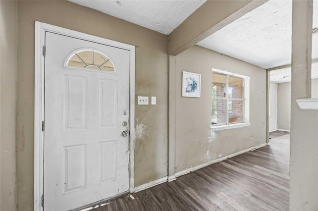 5015 Bricker Street, Houston, TX 77033