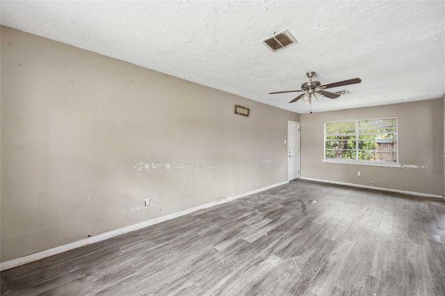 5015 Bricker Street, Houston, TX 77033