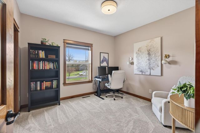 3940 Creek View Lane SW, Rochester, MN 55902