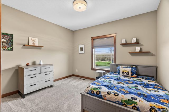 3940 Creek View Lane SW, Rochester, MN 55902