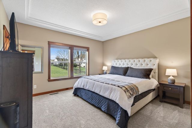 3940 Creek View Lane SW, Rochester, MN 55902