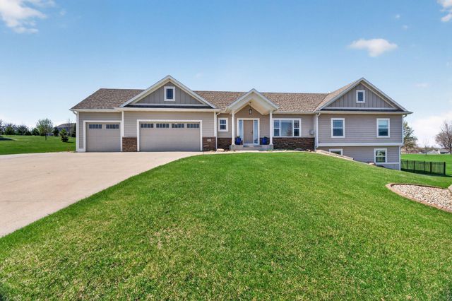 3940 Creek View Lane SW, Rochester, MN 55902