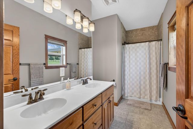 3940 Creek View Lane SW, Rochester, MN 55902