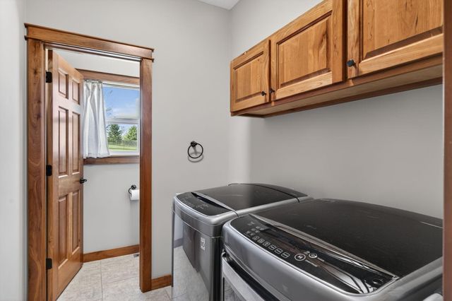 3940 Creek View Lane SW, Rochester, MN 55902