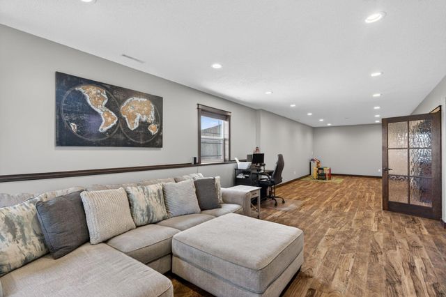 3940 Creek View Lane SW, Rochester, MN 55902