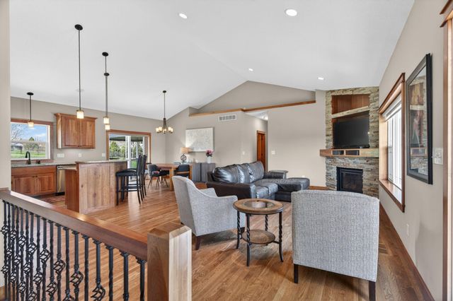 3940 Creek View Lane SW, Rochester, MN 55902