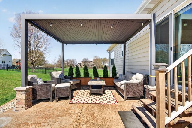 3940 Creek View Lane SW, Rochester, MN 55902