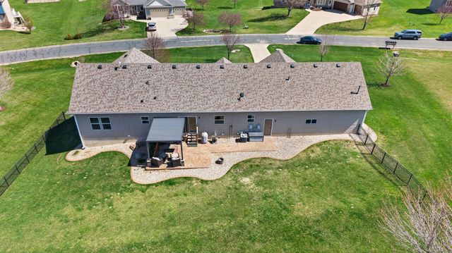 3940 Creek View Lane SW, Rochester, MN 55902