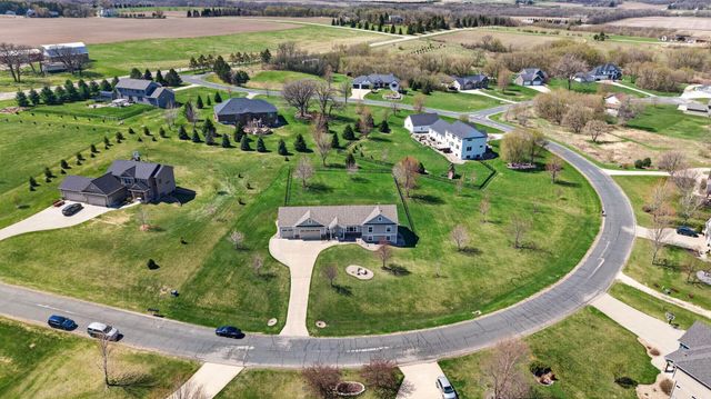 3940 Creek View Lane SW, Rochester, MN 55902