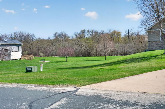 3940 Creek View Lane SW, Rochester, MN 55902