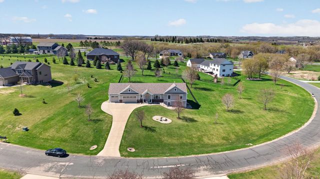 3940 Creek View Lane SW, Rochester, MN 55902