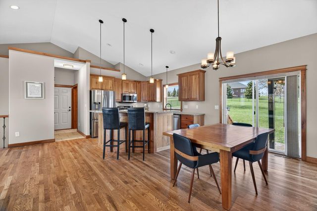 3940 Creek View Lane SW, Rochester, MN 55902