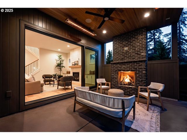 4401 COBB Way, Lake Oswego, OR 97035