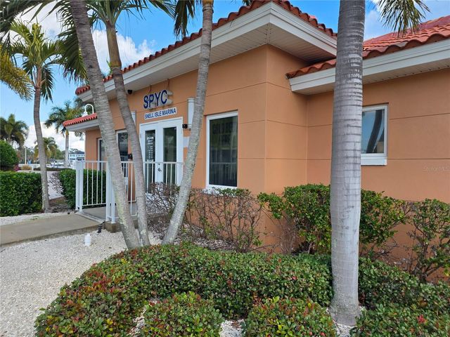 1000 RAFAEL BOULEVARD NE 2, St Petersburg, FL 33704