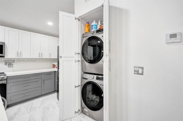 2001 N 22nd Ave, Hollywood, FL 33020